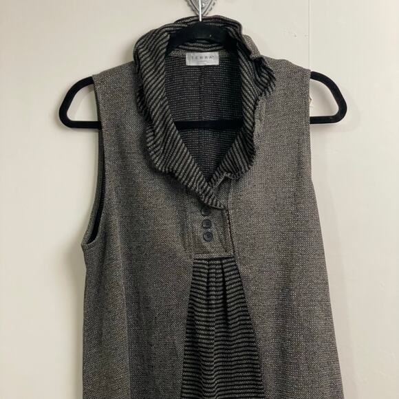 Terra L gray black tunic top blouse sleeveless tweed stripe medieval high neck - Picture 2 of 8
